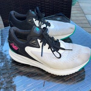 Girls new balance white athletic tennis shoe